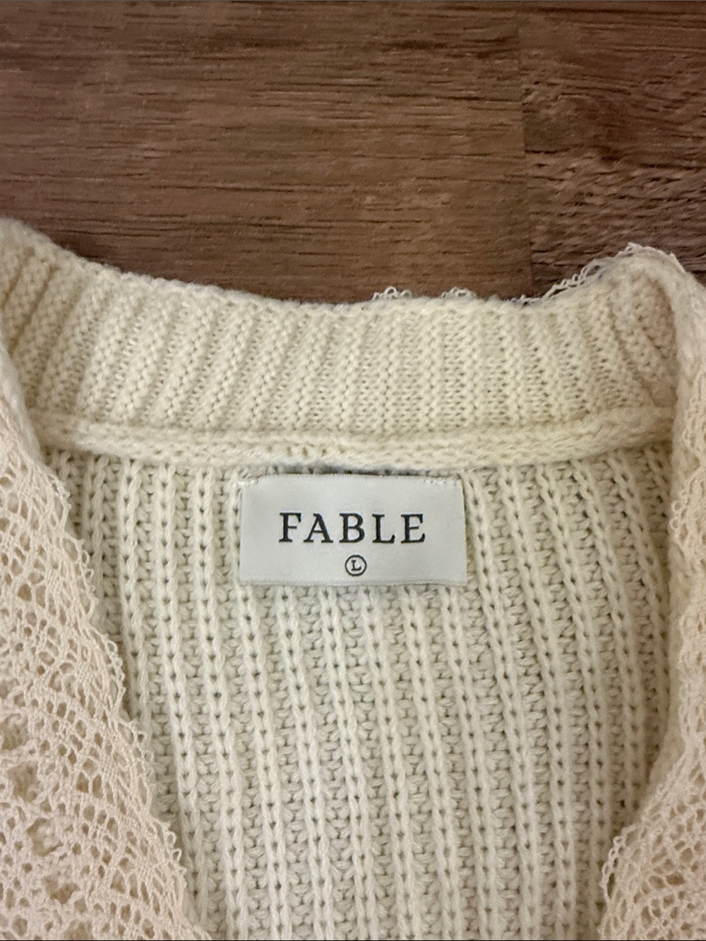 FABLE Cream Ruffle V-Neck Buttoned Cardigan Size Large - Picture 2 of 6